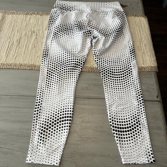 NWT Fabletics Powerhold Legging Sports Bra White Black Stars Dots Set Sz XXL - Picture 8 of 9